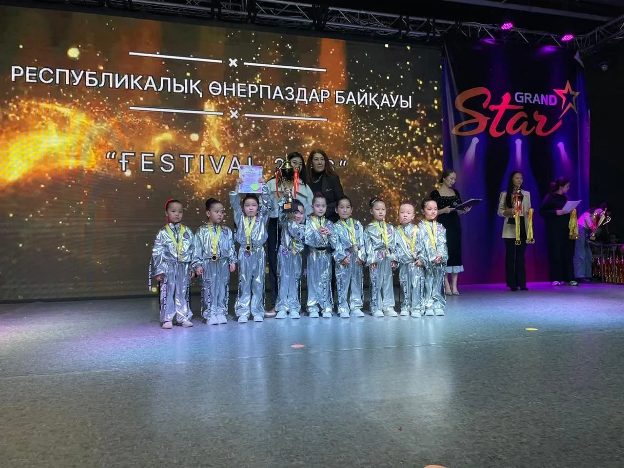 Танцы и выступления — фото 2